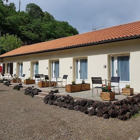 Domaine De La Palle Pontgibaud Esterno foto